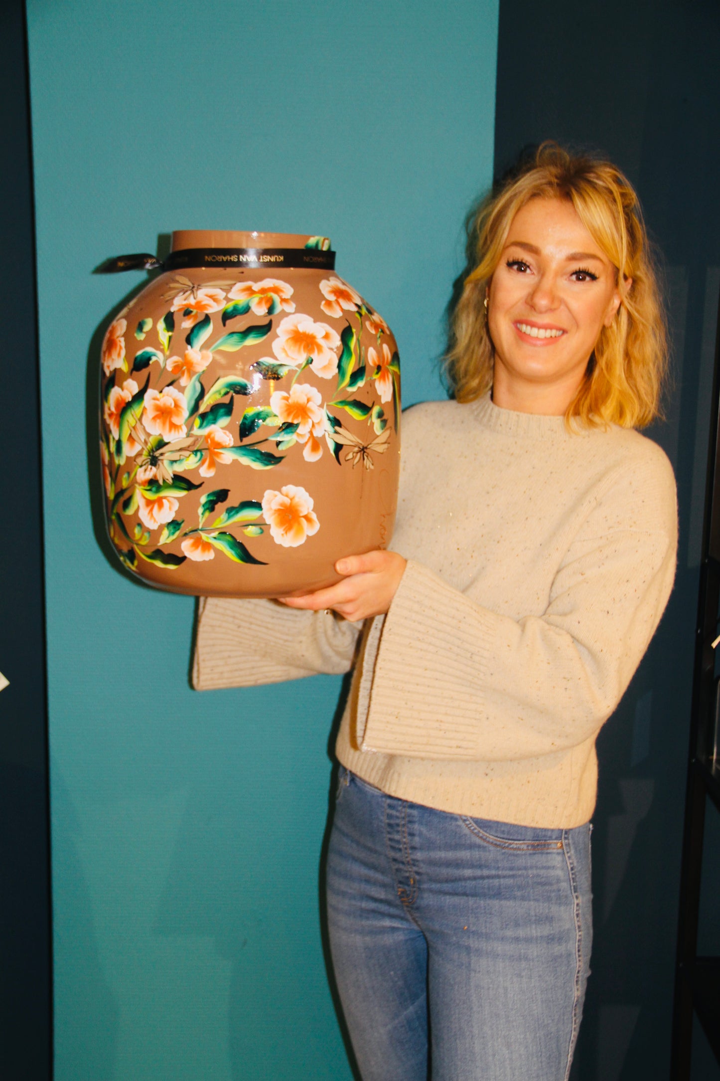 Vaas “ Kunst van Sharon “