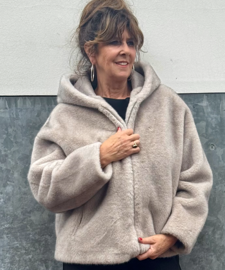 Jas Studio Ar Ruby / 256039 | She's Different | Shop online luxe damesmode