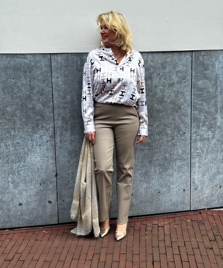 Broek Studio Ar Ailis